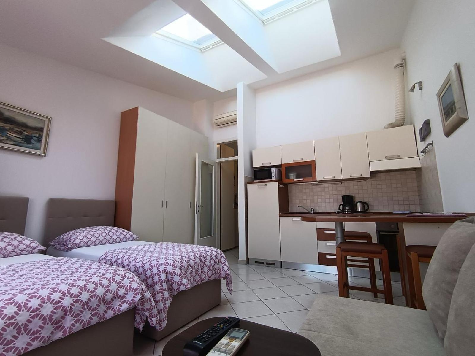 Seaview Apartment