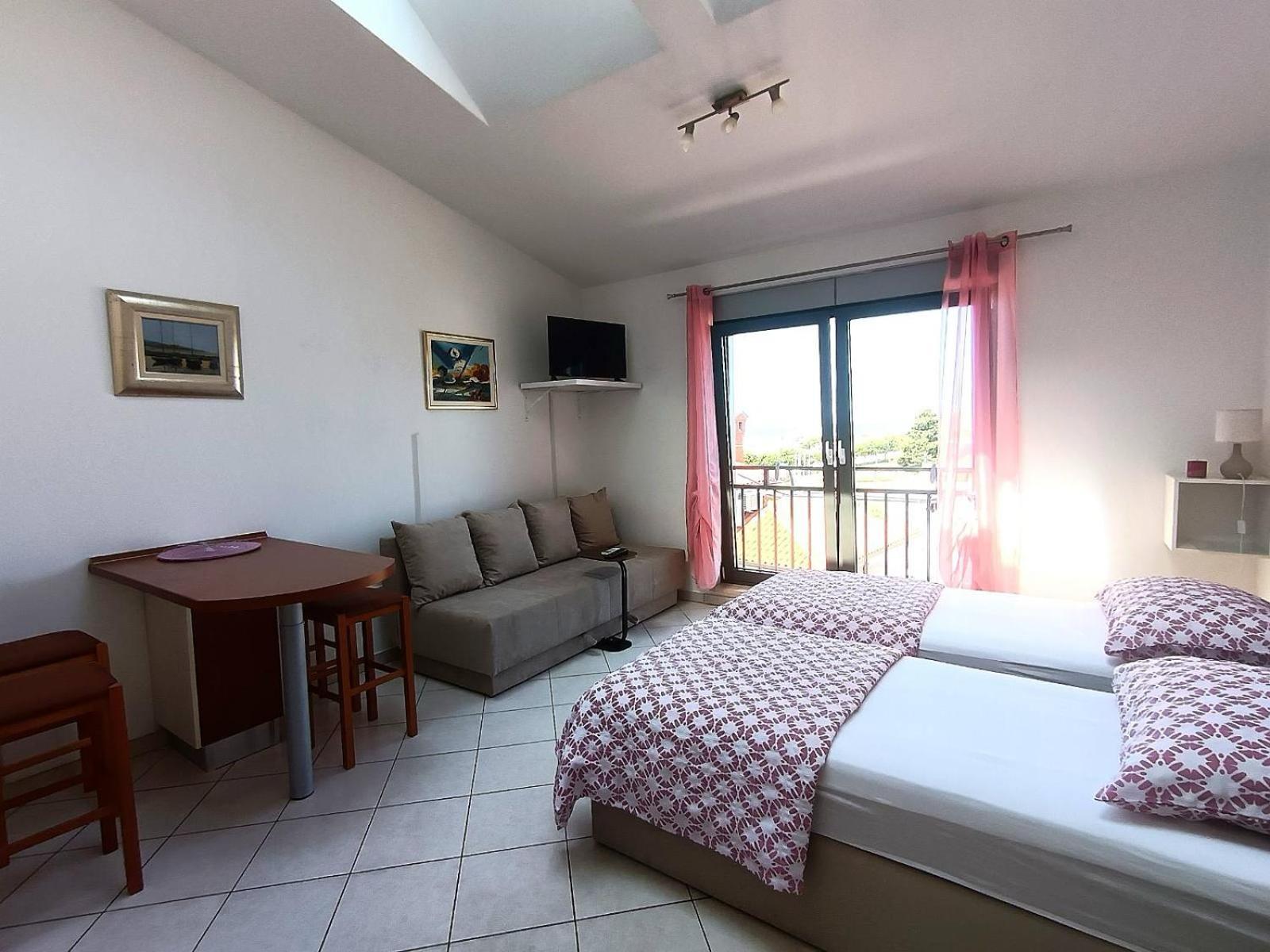 Seaview Apartment *